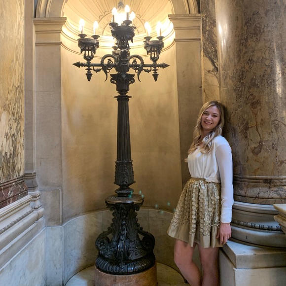 Beautiful RED Valentino Skirt - Picture 2 of 8